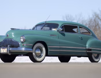 1942 Buick Roadmaster Sedanet (76S)