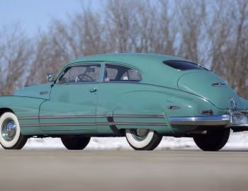 1942 Buick Roadmaster Sedanet (76S)