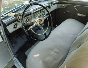 Interior 1948 Buick Roadmaster Sedanet (76S-4707)