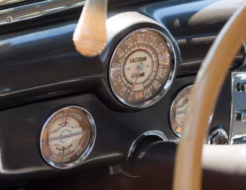 Torpedo 1946 Buick Roadmaster Sedanet (76S-4707)
