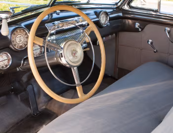 Panel frontal 1946 Buick Roadmaster Sedanet (76S-4707)