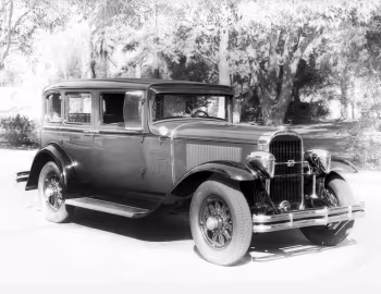 1930 Buick Series 50 Sedan (30-57)