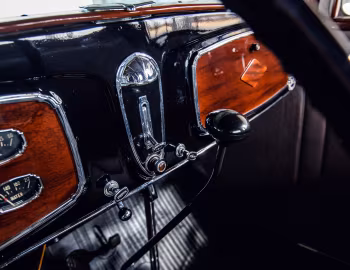 Interior 1932 Buick Series 60 Special Coupe (32-66S)