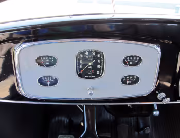 Torpedo 1932 Buick Series 90 5-passenger Sedan (32-97)