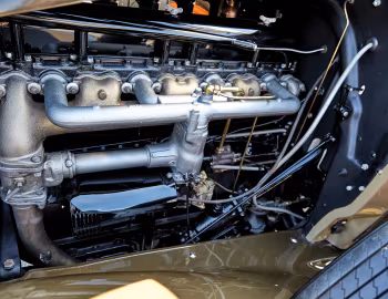 Bajo el capó 1932 Buick Series 90 Convertible Phaeton (32-98)
