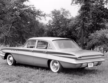 1961 Buick Special Deluxe Sedan (4119) '1960–61