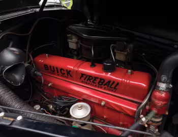 Bajo el capó 1941 Buick Special Touring Sedan (41)