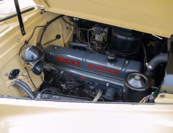 Bajo el capó 1940 Buick Super Convertible Coupe (56C)