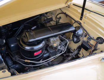 Bajo el capó 1940 Buick Super Convertible Coupe (56C)