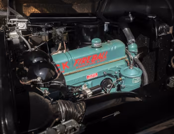 Bajo el capó 1949 Buick Super Convertible (56C-4567)
