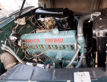 Bajo el capó 1947 Buick Super Estate Wagon (59)