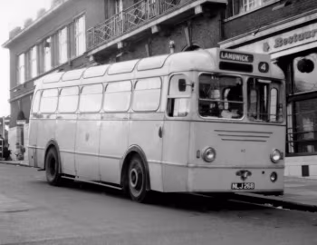 Leyland Royal Tiger PSU1/13 Burlingham [UK-spec] (B41D) '1954