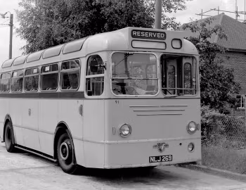 Leyland Royal Tiger PSU1/13 Burlingham [UK-spec] (B41D) '1954