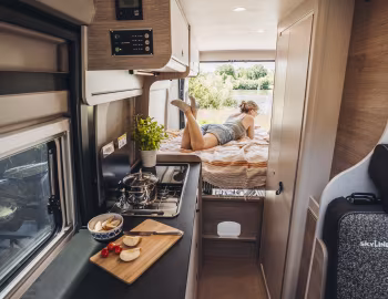 Intérieur 2025 Bürstner Campeo C 600 "SkyLine" '2024–25