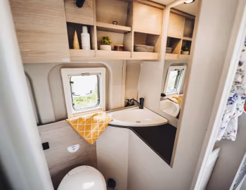 Interior 2025 Bürstner Campeo C 600 "SkyLine" '2024–25