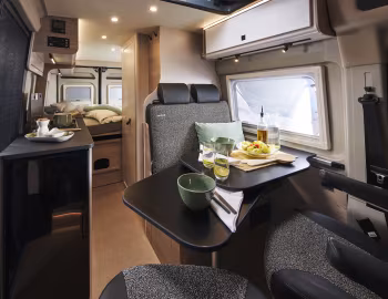 Intérieur 2025 Bürstner Campeo C 600 "SkyLine" '2024–25