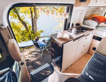 Intérieur 2023 Bürstner Lineo C 590 '11.2022–23