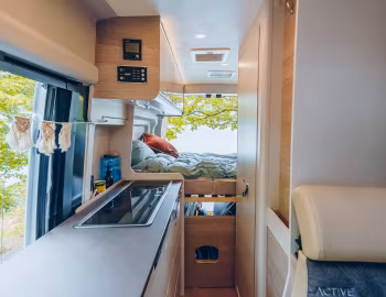 Intérieur 2023 Bürstner Lineo C 590 '11.2022–23