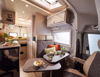 Intérieur 2023 Bürstner Lineo C 590 '11.2022–23