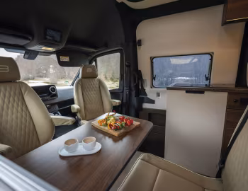 Interior Bürstner Habiton HMX 6.0 with pop-up roof '2026