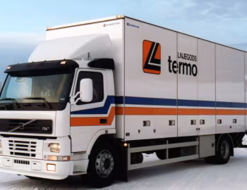 Volvo FM7 4×2 rigid Day cab Bussbygg '1999–2000