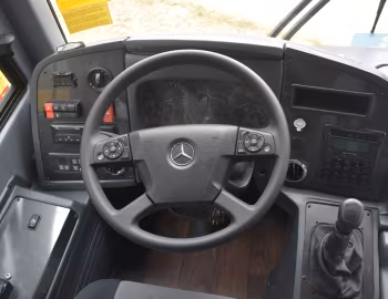 Panel frontal Mercedes-Benz OF 1721 Busscar El Buss 320L [Brazil] '05.2024