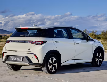 BYD Dolphin [EU-spec] '2023–pr.