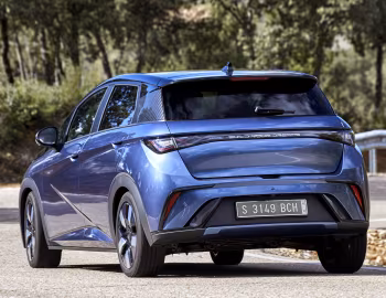 BYD Dolphin [EU-spec] '2023–pr.