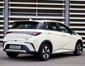 BYD Dolphin [EU-spec] '2023–pr.
