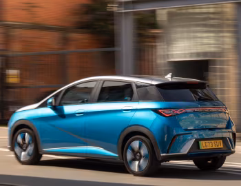 BYD Dolphin [UK-spec] '2023–pr.