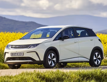 BYD Dolphin [EU-spec] '2023–pr.