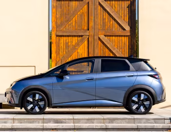 BYD Dolphin [UK-spec] '2023–pr.