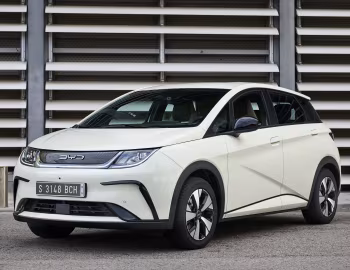 BYD Dolphin [EU-spec] '2023–pr.