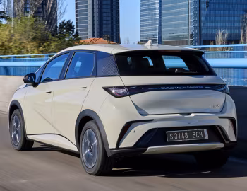 BYD Dolphin [EU-spec] '2023–pr.