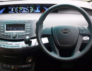 Painel frontal BYD e6 [UK-spec] '2014