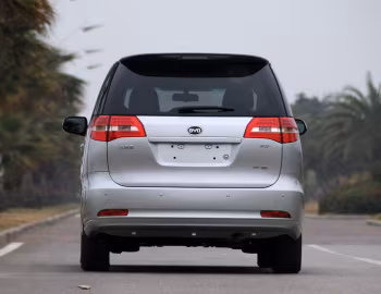 BYD M6 '09.2010–12