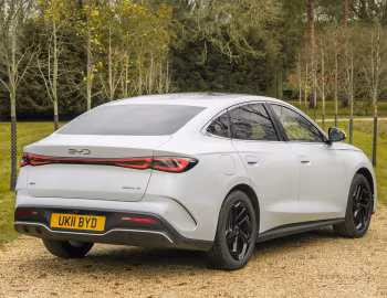 BYD Seal 6 DM-i Saloon [UK-spec] '2025–pr.