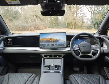 Painel frontal BYD Sealion 7 Excellence [UK-spec] '2025–pr.
