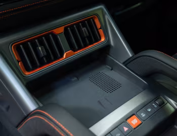 Інтер'єр BYD Shark [UK-spec] '2026