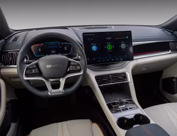 Painel frontal BYD Song Plus DM-i Premium [Latam] '2024–pr.