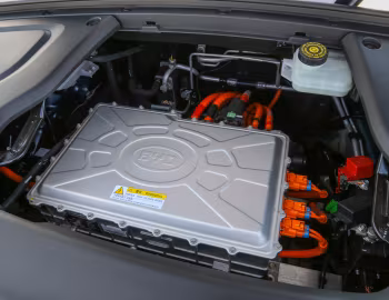 Sob o capô BYD Tan EV [Latam] '2022–pr.