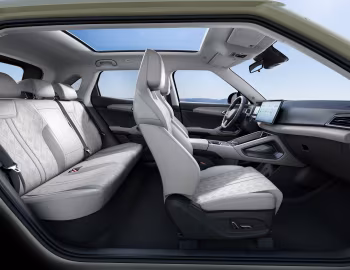 Interior BYD Yuan UP '2024–pr.