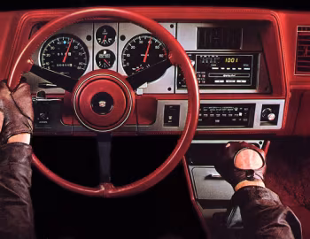 Panel frontal 1984 Cadillac Cimarron