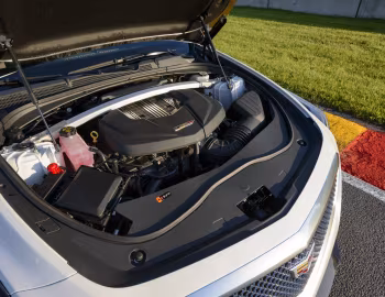 Bajo el capó 2016–19 Cadillac CTS-V [North America] '2015–19