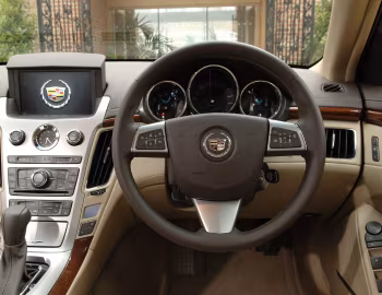 Panel frontal Cadillac CTS [UK-spec] '2008–10
