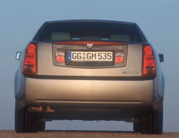Cadillac CTS [Worldwide] '2002–07