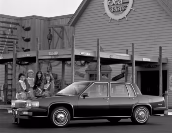 1986 Cadillac Sedan de Ville (6C D69)
