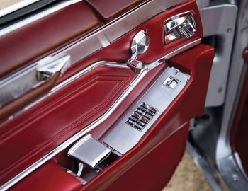 Interior 1965 Cadillac DeVille Convertible (65-683 68367-F)