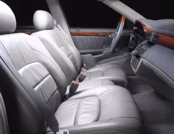 Interior 2000–05 Cadillac DeVille DHS