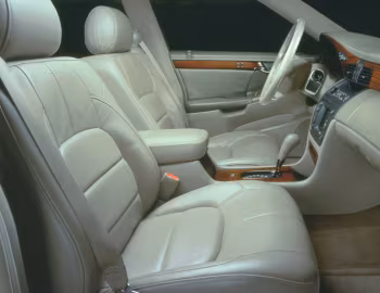Interior 2000–05 Cadillac DeVille DTS